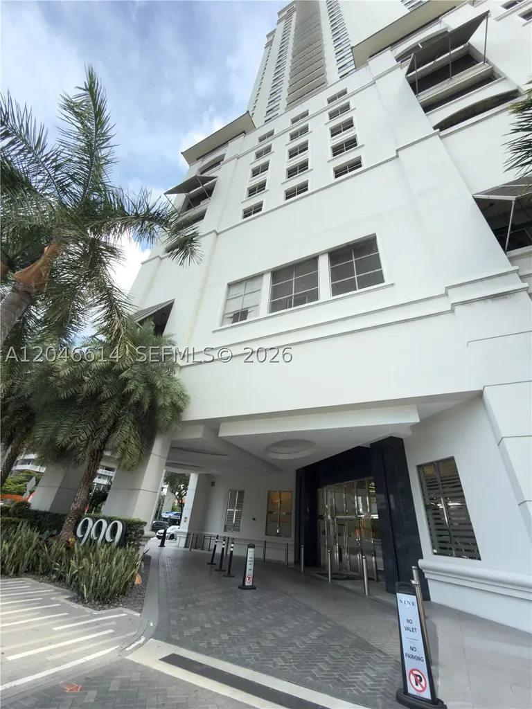 999 SW 1st Avenue Miami FL 33130