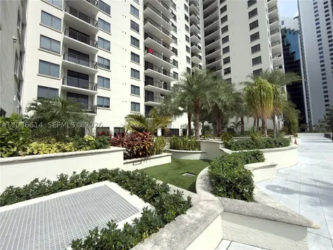 999 SW 1st Avenue Miami FL 33130