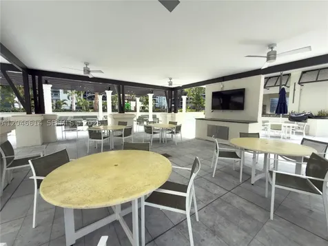 999 SW 1st Avenue Miami FL 33130