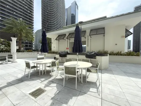 999 SW 1st Avenue Miami FL 33130