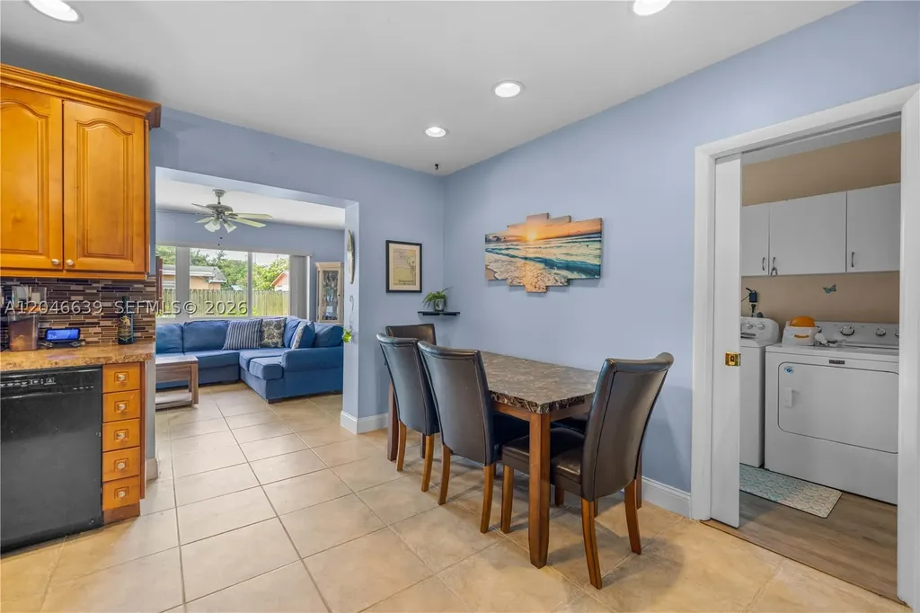 6870 Pershing Street Hollywood FL 33024