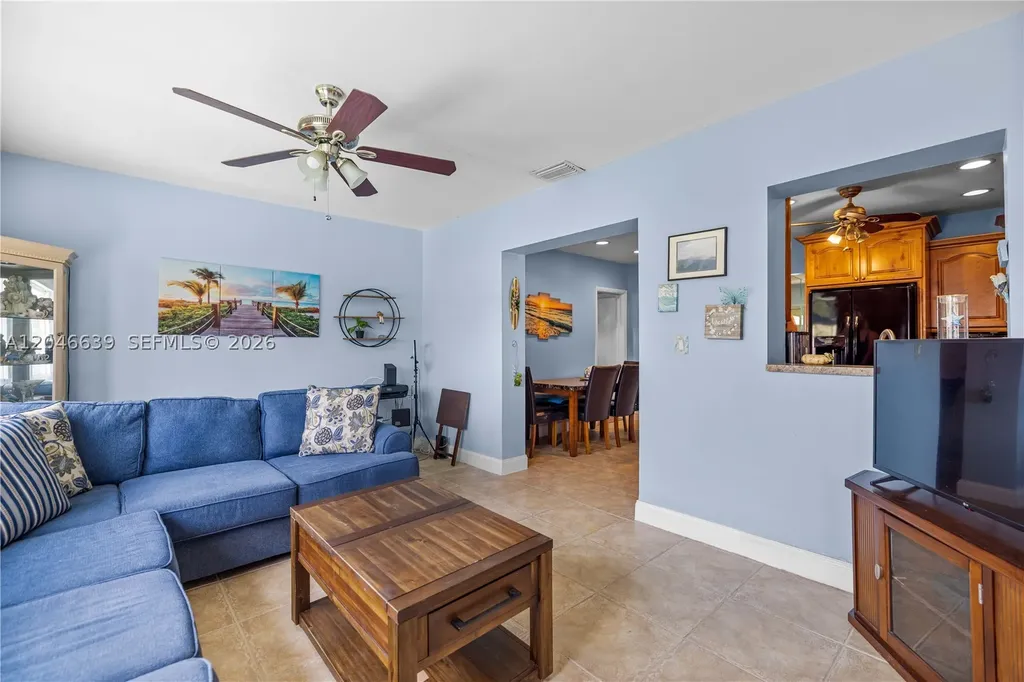 6870 Pershing Street Hollywood FL 33024