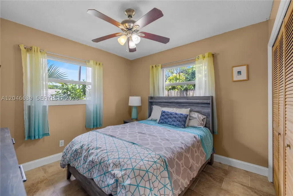 6870 Pershing Street Hollywood FL 33024