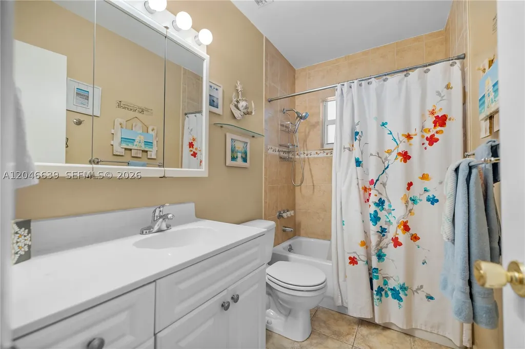 6870 Pershing Street Hollywood FL 33024