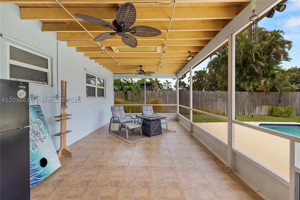 6870 Pershing Street Hollywood FL 33024