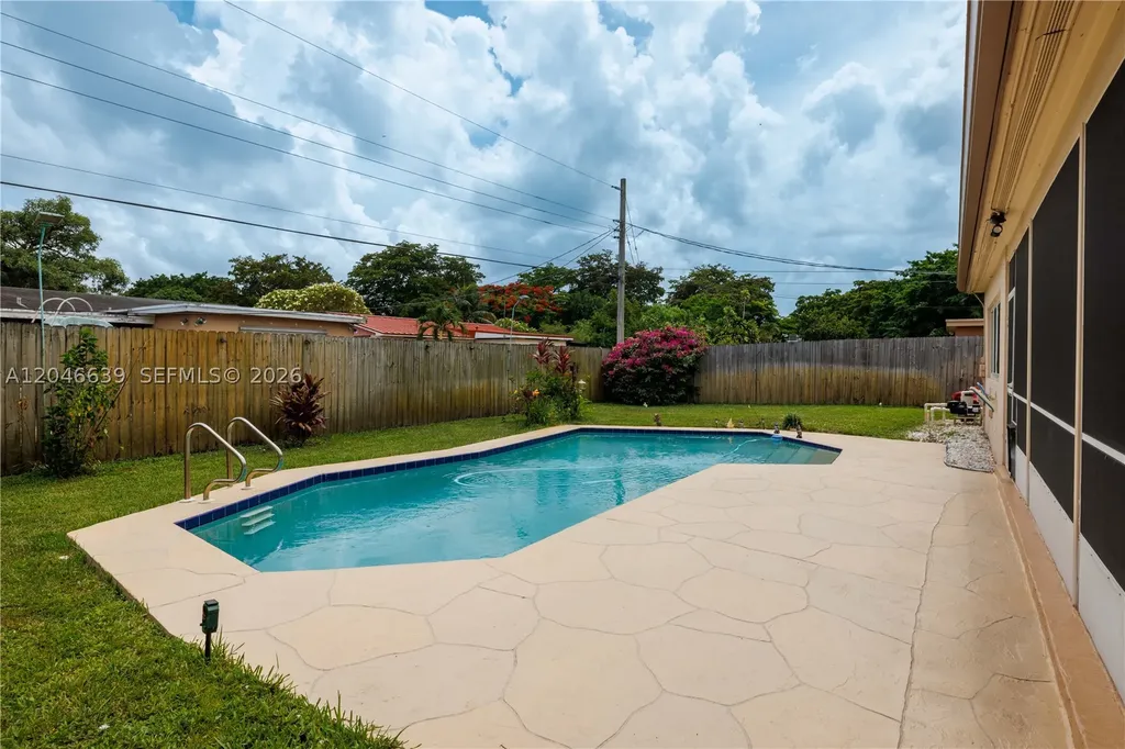 6870 Pershing Street Hollywood FL 33024