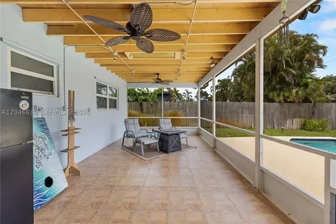 6870 Pershing Street Hollywood FL 33024