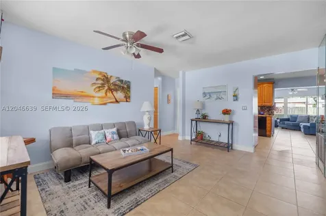 6870 Pershing Street Hollywood FL 33024