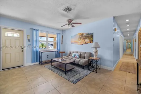 6870 Pershing Street Hollywood FL 33024