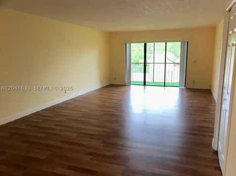 369 Lakeview Drive Weston FL 33326