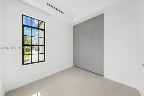 2712 S Le Jeune Road Coral Gables FL 33134