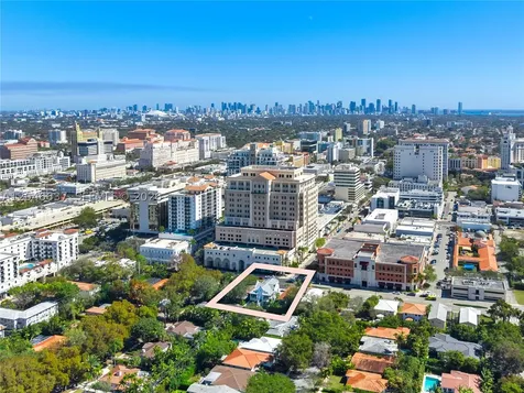 2712 S Le Jeune Road Coral Gables FL 33134
