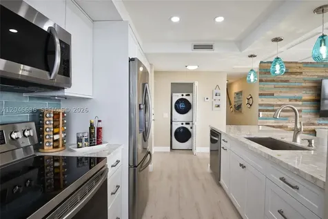 3505 S Ocean Drive Hollywood FL 33019