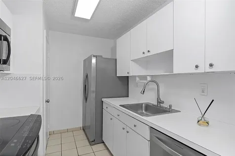 10112 SW 23rd Street Miami FL 33165