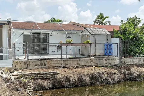 10112 SW 23rd Street Miami FL 33165