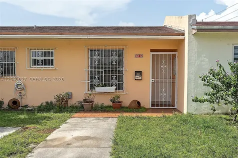 10112 SW 23rd Street Miami FL 33165