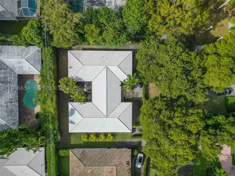 1130 Cotorro Avenue Coral Gables FL 33146