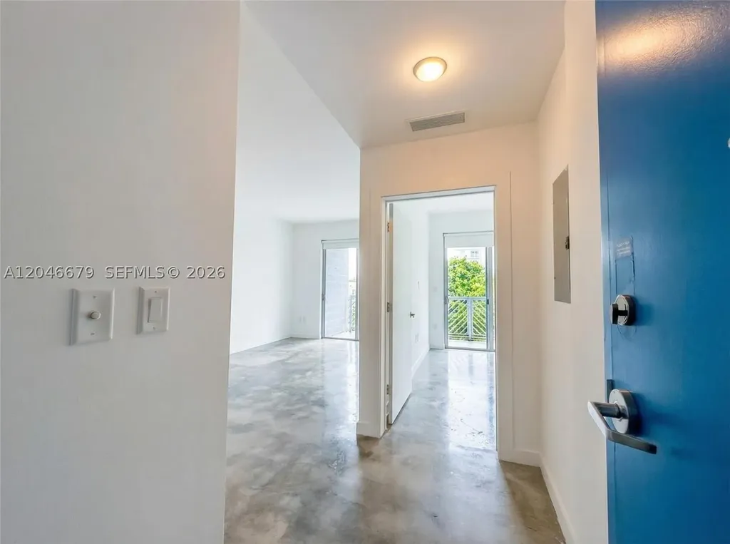 761 NW 1st Street Miami FL 33128