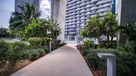 88 SW 7th Street Miami FL 33130