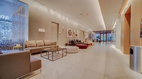 88 SW 7th Street Miami FL 33130