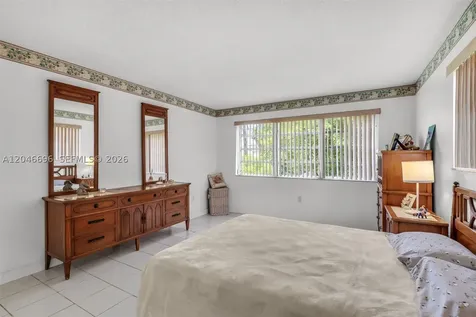 20327 NE 2nd Avenue Miami FL 33179
