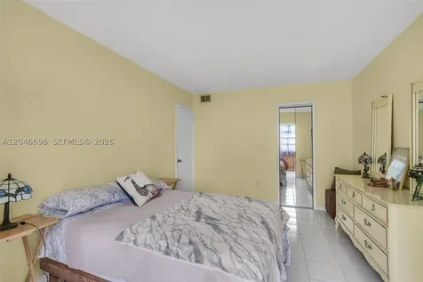 20327 NE 2nd Avenue Miami FL 33179