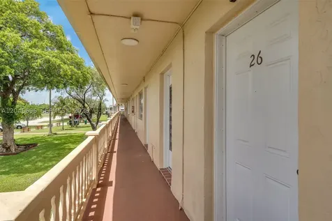 20327 NE 2nd Avenue Miami FL 33179