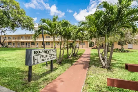 20327 NE 2nd Avenue Miami FL 33179