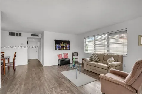 20327 NE 2nd Avenue Miami FL 33179