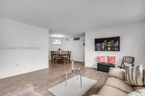 20327 NE 2nd Avenue Miami FL 33179