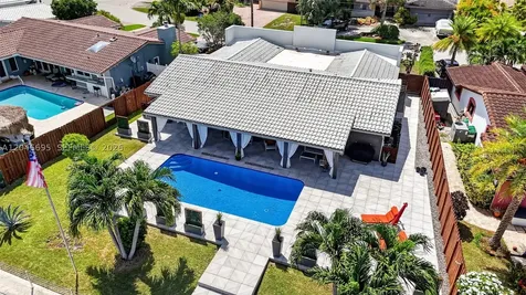 966 SE 9th Avenue Pompano Beach FL 33060