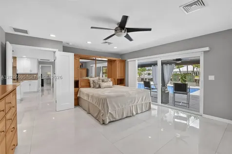 966 SE 9th Avenue Pompano Beach FL 33060