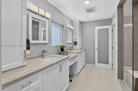 966 SE 9th Avenue Pompano Beach FL 33060