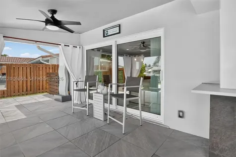 966 SE 9th Avenue Pompano Beach FL 33060