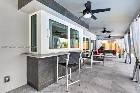 966 SE 9th Avenue Pompano Beach FL 33060