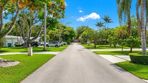 7982 SW 89th Street Miami FL 33156