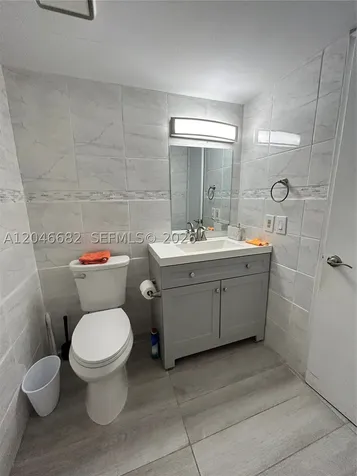 9421 Fontainebleau Boulevard Miami FL 33172