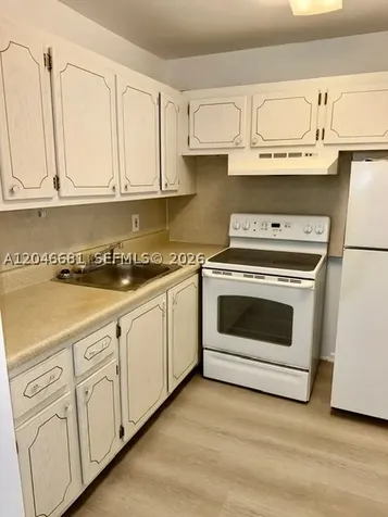 41 Salisbury West Palm Beach FL 33417