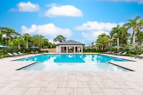 4286 Efendi Drive Lantana FL 33462