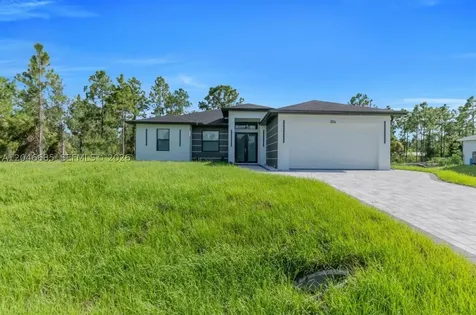 204 E 10th Street Lehigh Acres FL 33972