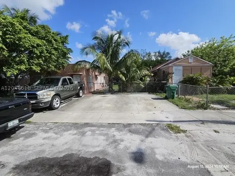 22 SW 11th Street Dania Beach FL 33004