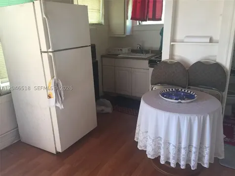 22 SW 11th Street Dania Beach FL 33004
