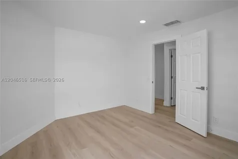 9354 Arborwood Circle Davie FL 33328