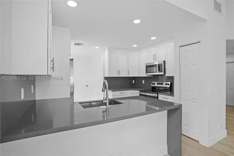 9354 Arborwood Circle Davie FL 33328
