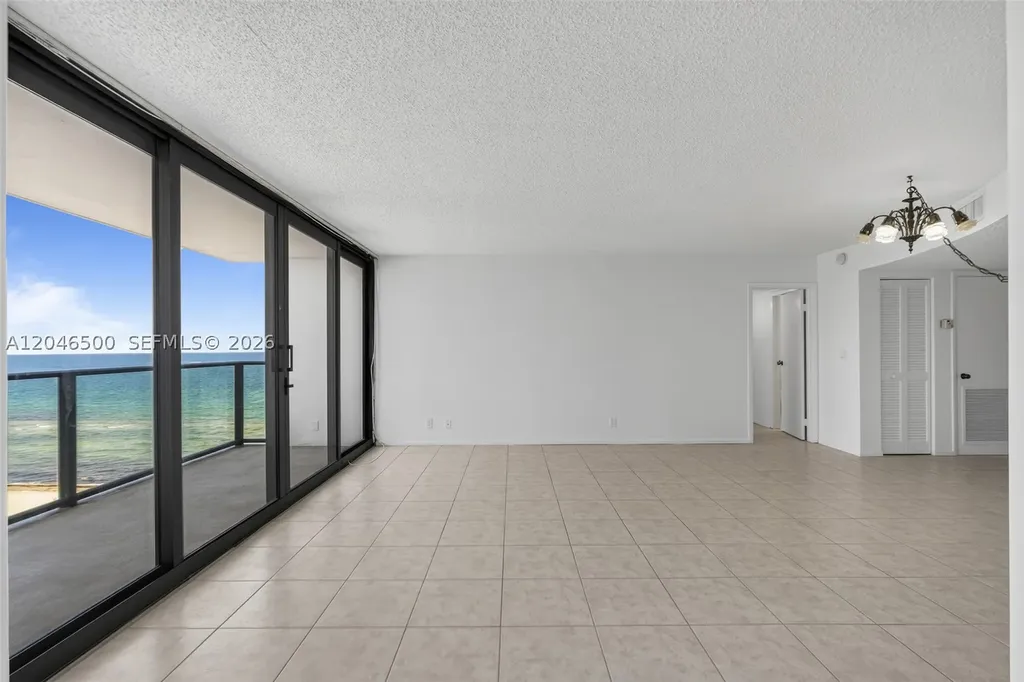2301 S Ocean Drive Hollywood FL 33019