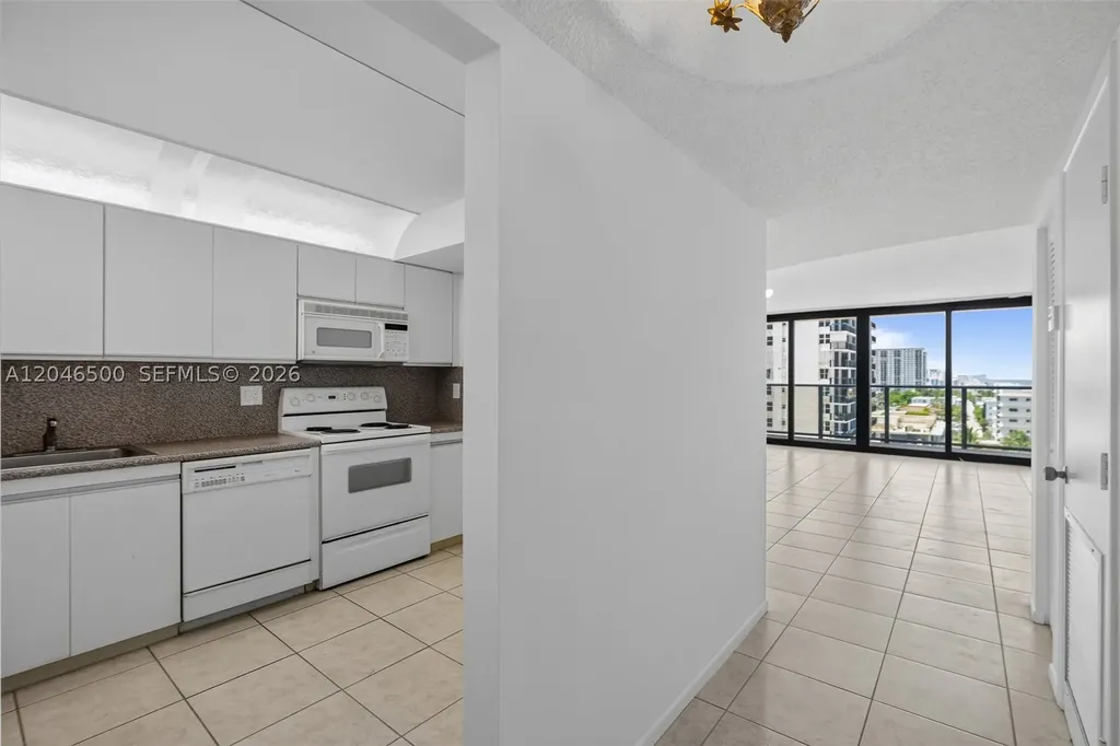 2301 S Ocean Drive Hollywood FL 33019