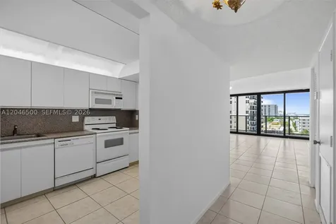 2301 S Ocean Drive Hollywood FL 33019