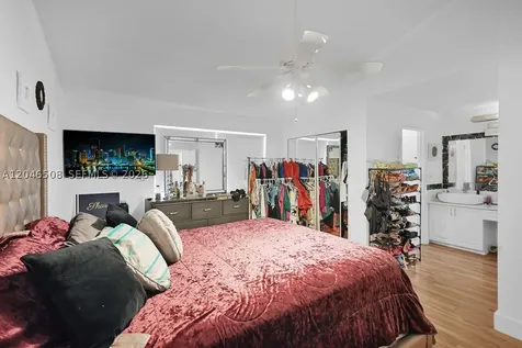 7887 NW 7th Court Plantation FL 33324