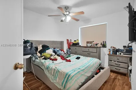 7887 NW 7th Court Plantation FL 33324