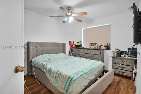 7887 NW 7th Court Plantation FL 33324